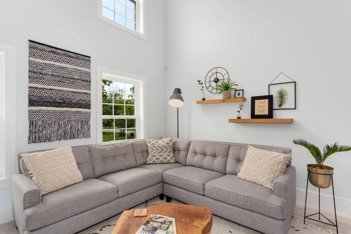 The Brownstone-1 Block To Downtown Bentonville