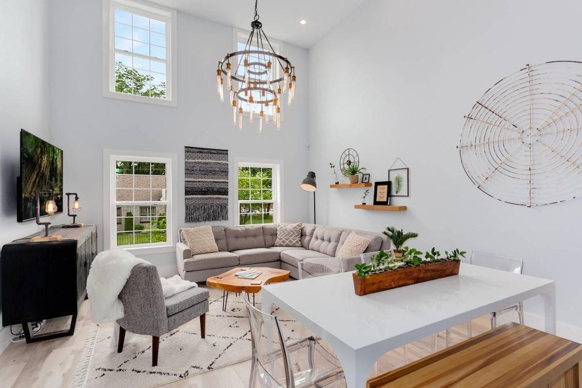 The Brownstone-1 Block To Downtown Bentonville