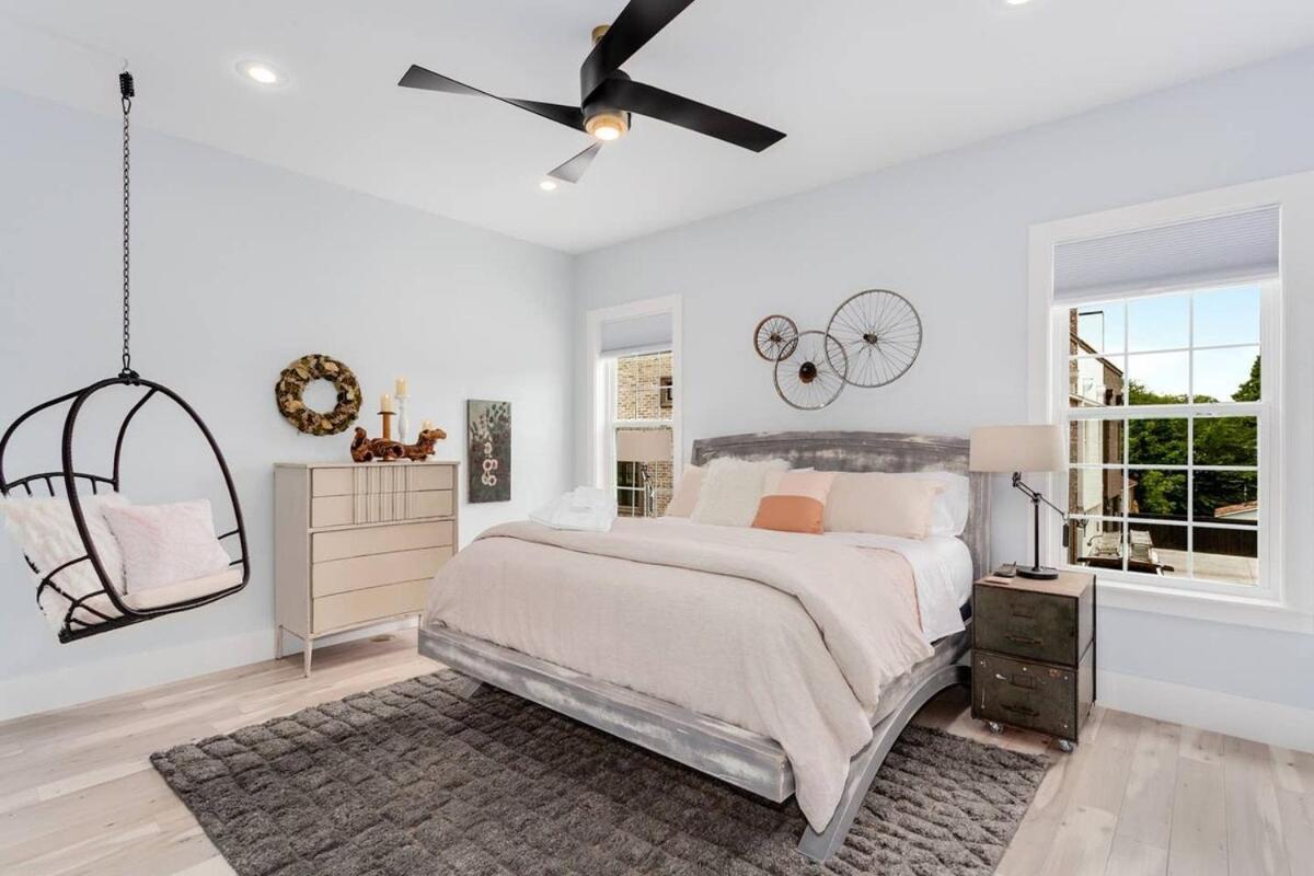 Holiday home The Brownstone-1 Block To Downtown Bentonville