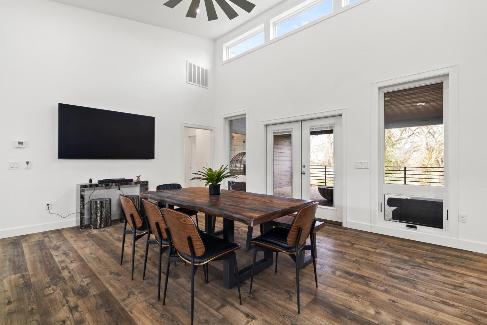Hook St Art Pad: Just 5 Mins To Downtown Vibes! Holiday home Bentonville