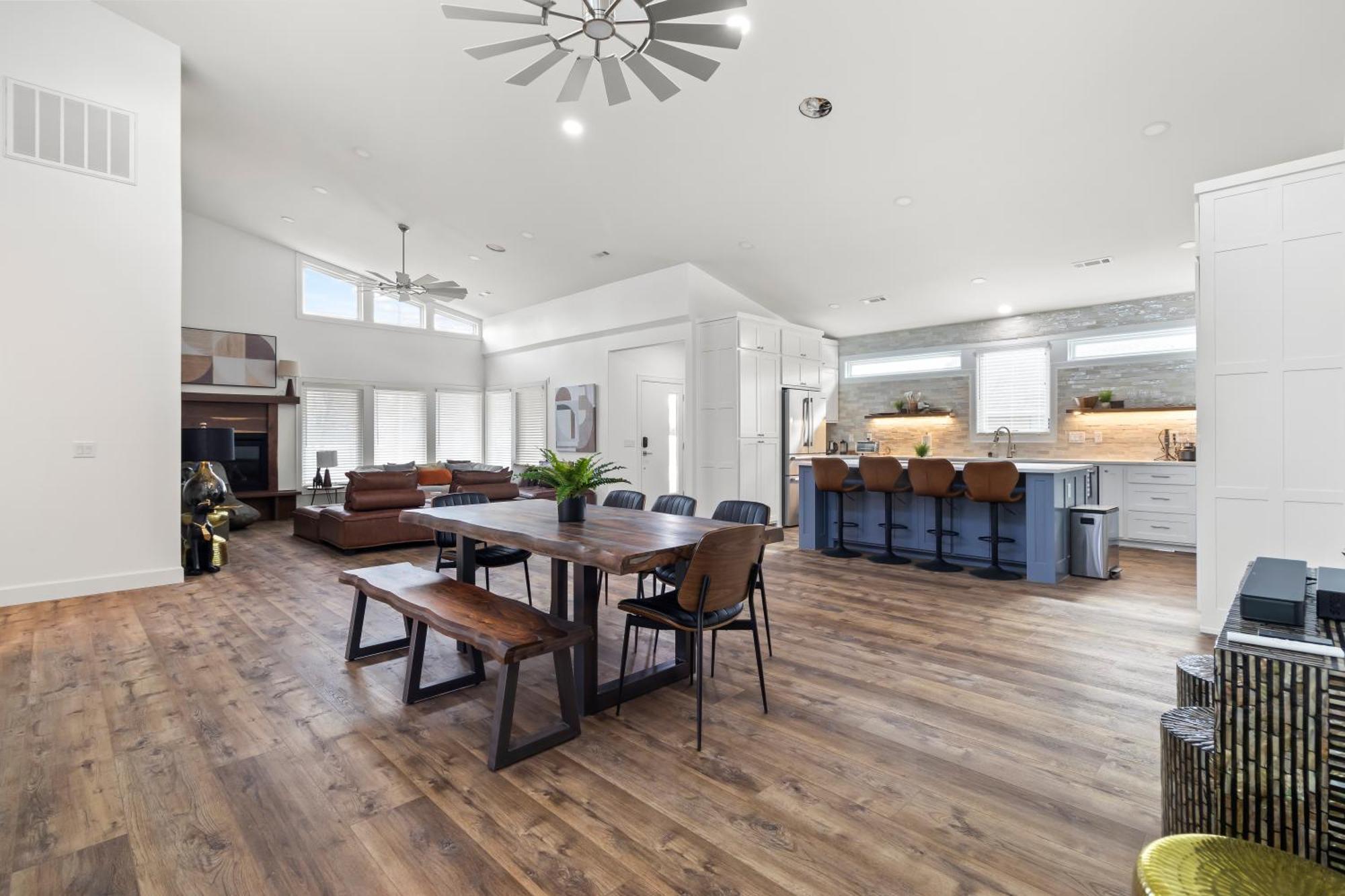 Hook St Art Pad: Just 5 Mins To Downtown Vibes! Bentonville
