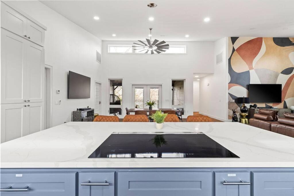 Holiday home Hook St Art Pad: Just 5 Mins To Downtown Vibes! Bentonville