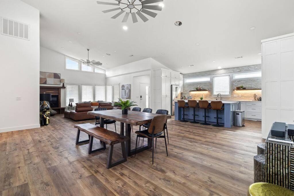 Holiday home Hook St Art Pad: Just 5 Mins To Downtown Vibes! Bentonville