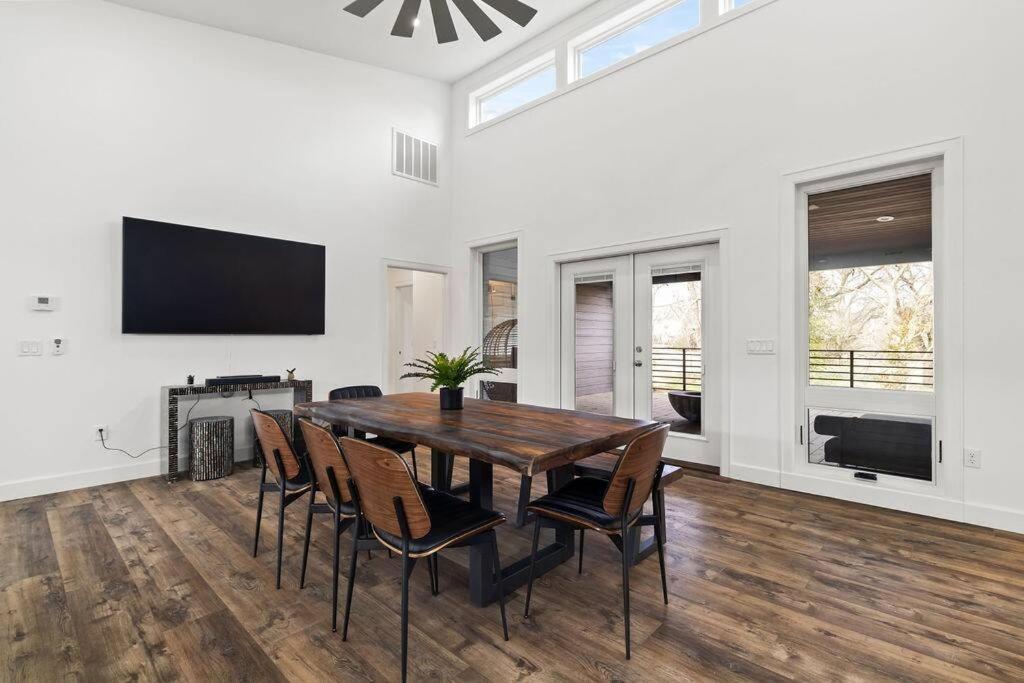 Hook St Art Pad: Just 5 Mins To Downtown Vibes! Holiday home Bentonville
