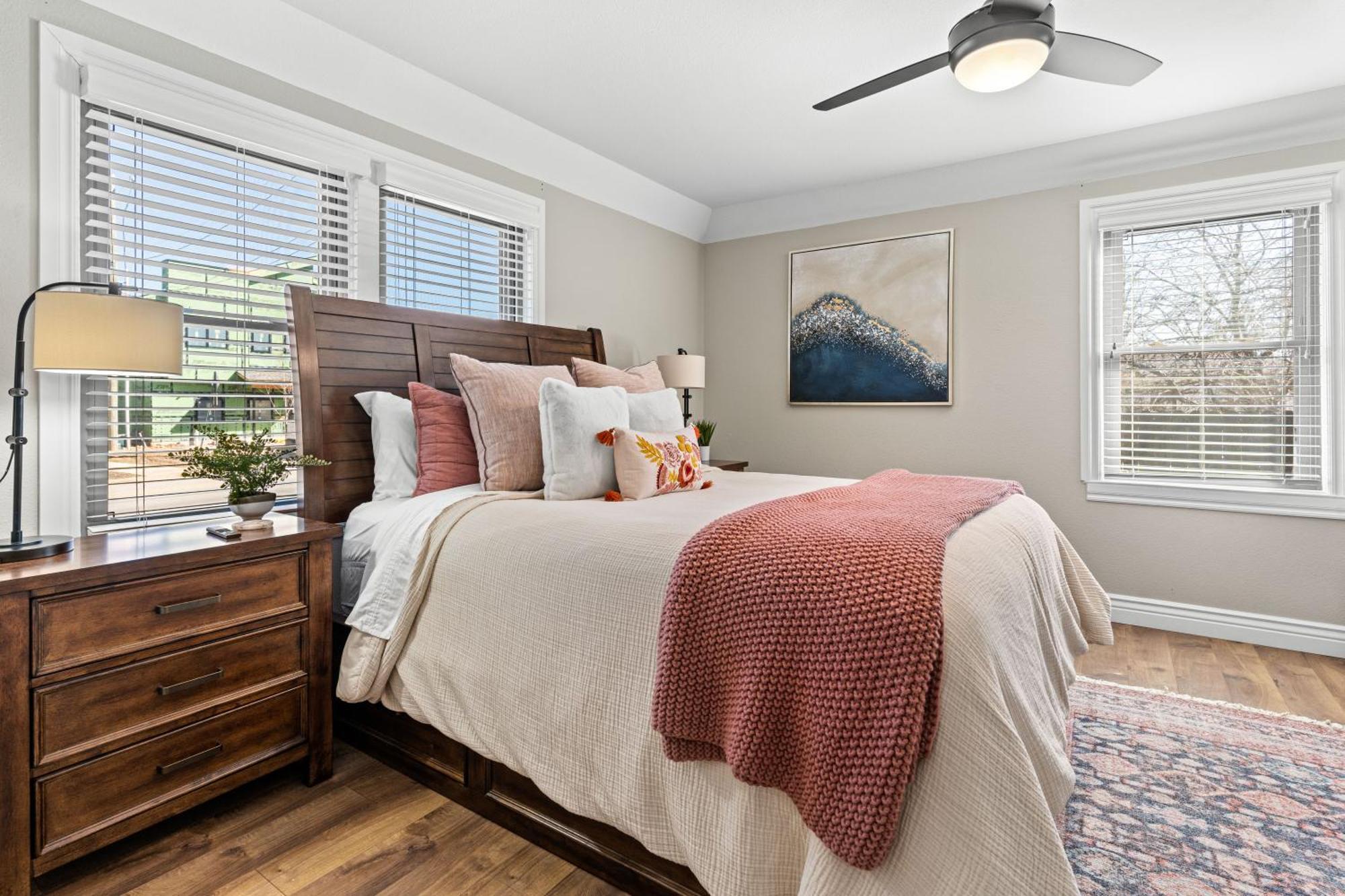 Bella Elegant Family Retreat In Downtown Holiday home