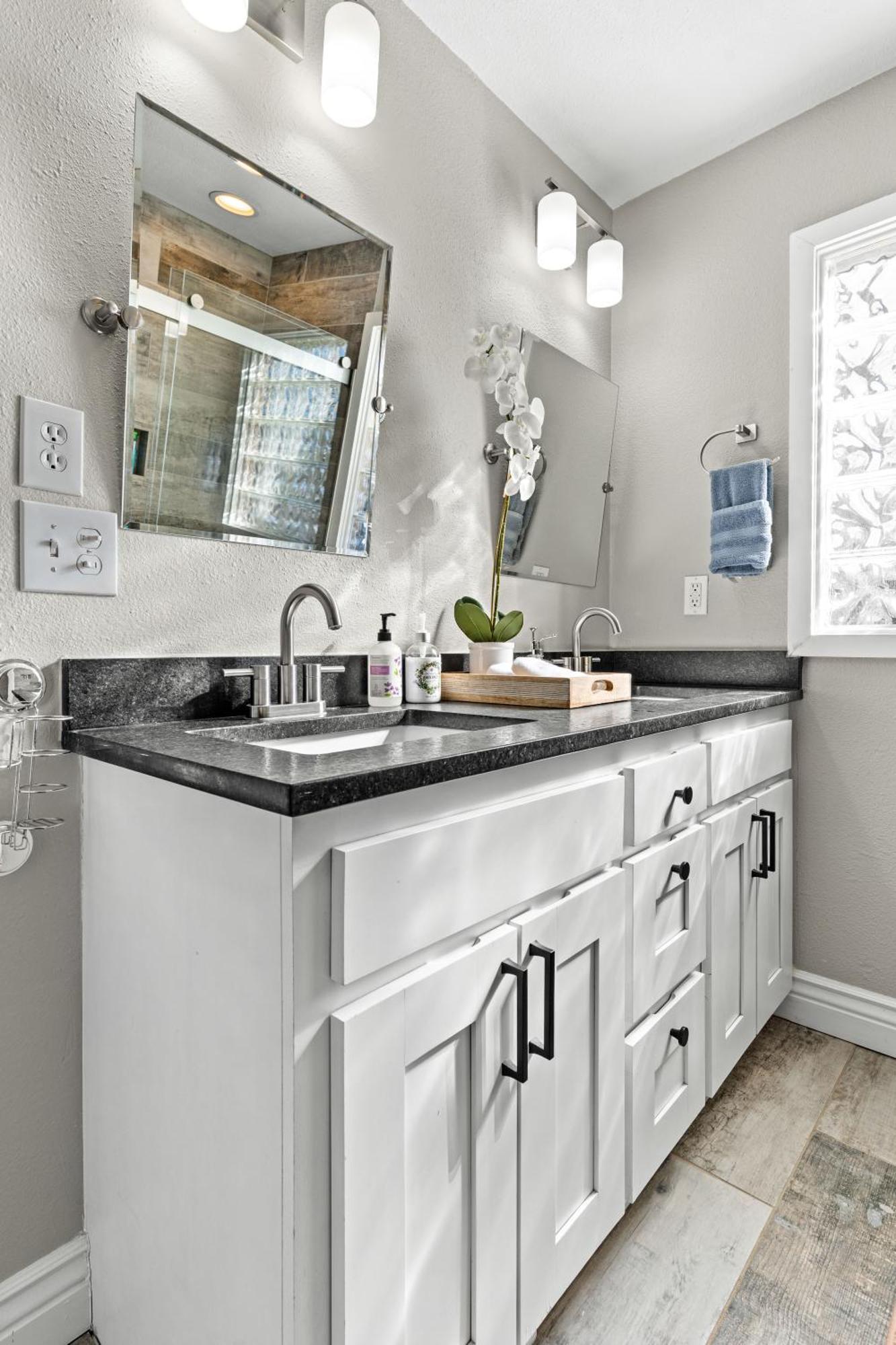 Bella Elegant Family Retreat In Downtown Holiday home