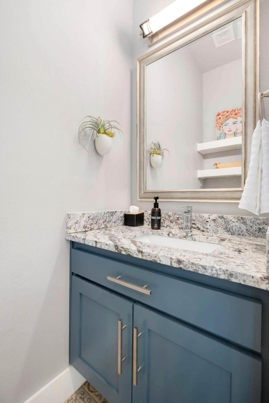 Be Downtown-walk To Square- Bikes Available Holiday home Bentonville