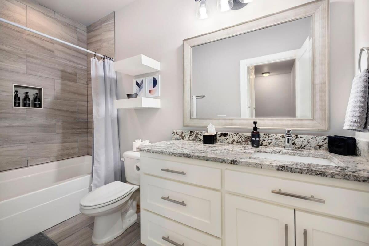 Be Downtown-walk To Square- Bikes Available Holiday home *