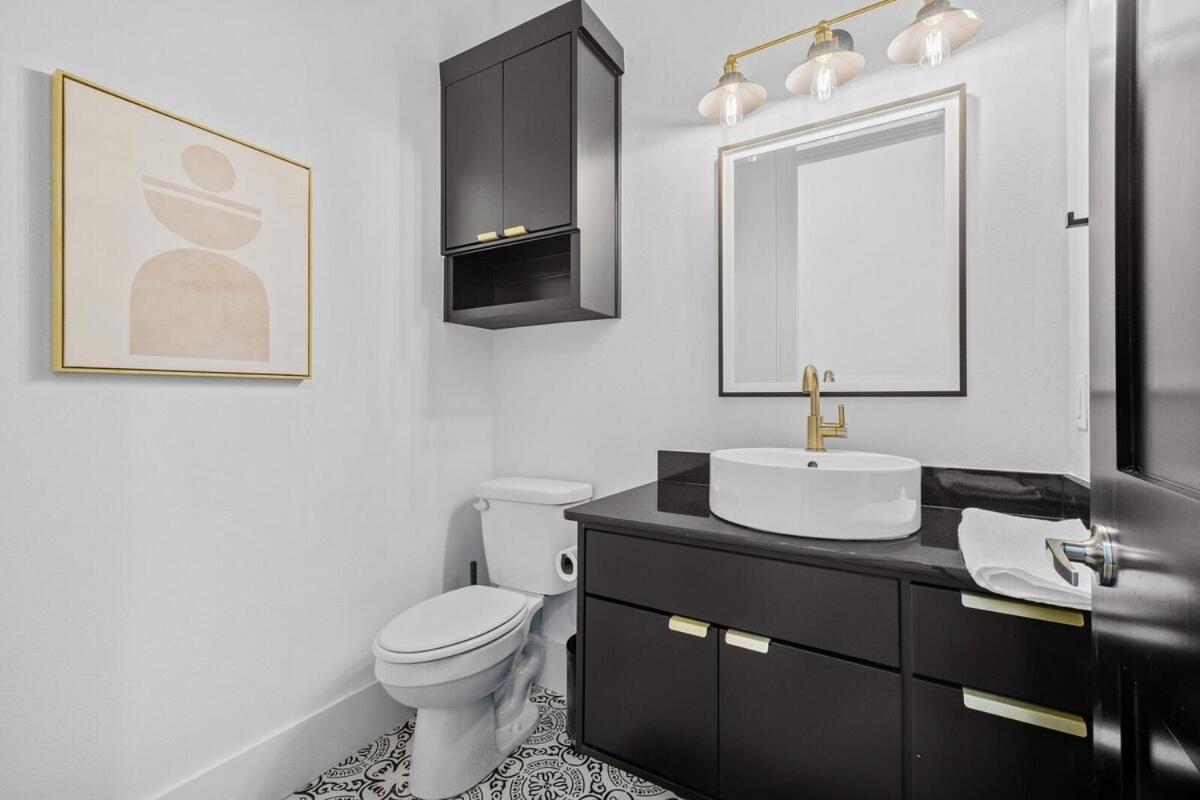 Holiday home The Fillmore - Hot Tub - 1 Mi To Downtown Bentonville