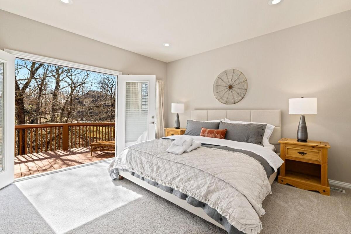 The Genesis-bike Friendly-hot Tub- Sleeps 15 * Bentonville
