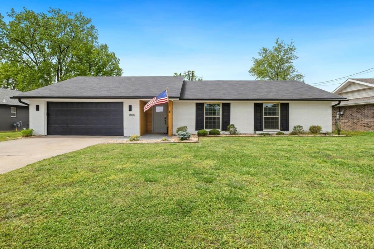 Apartment Osage Oasis-bikes Available-1 Block To Trails