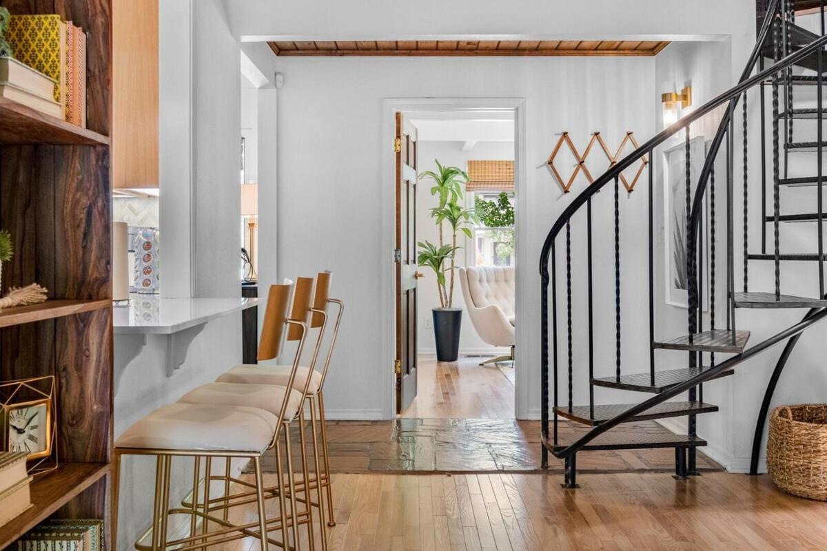 Sunny 1 Block To Dt Sleeps 10 * Bentonville