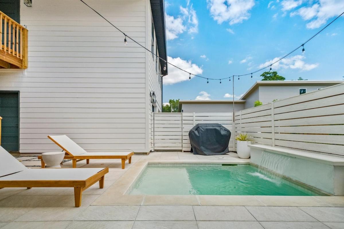The Weekender House Pool Downtown Bentonville
