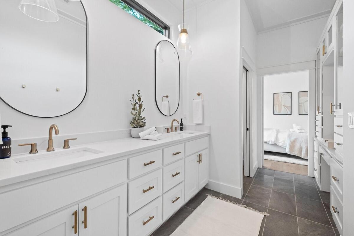 The Weekender House Pool Downtown Holiday home *