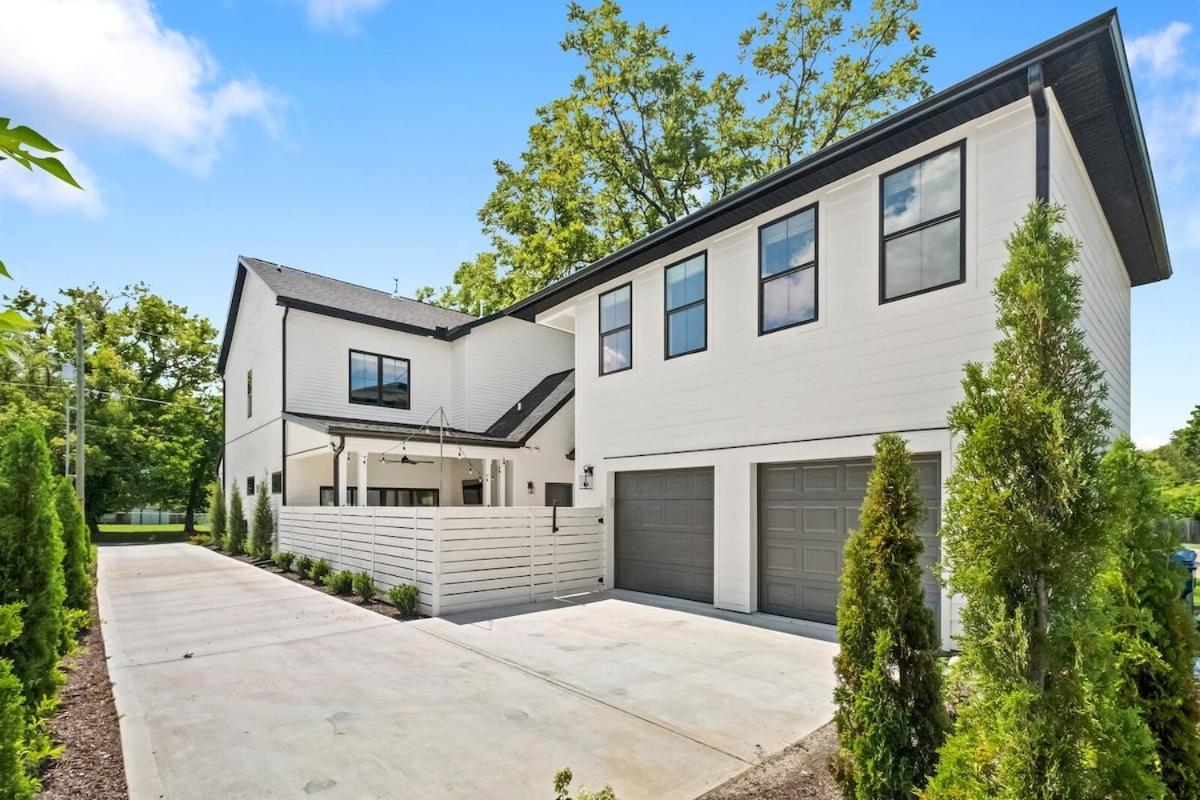 The Weekender House Pool Downtown Bentonville