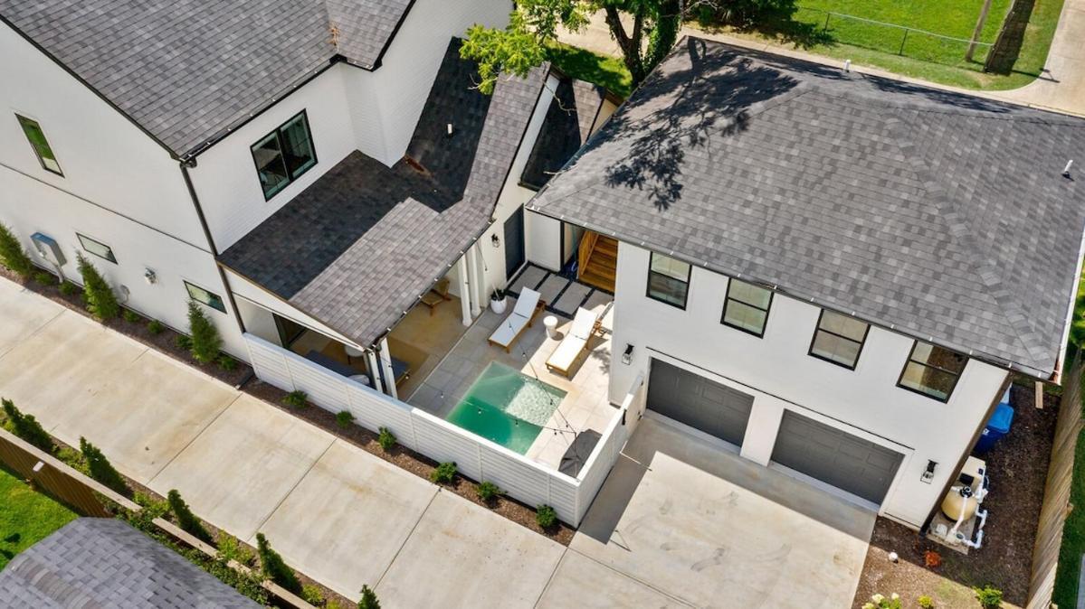 The Weekender House Pool Downtown Holiday home