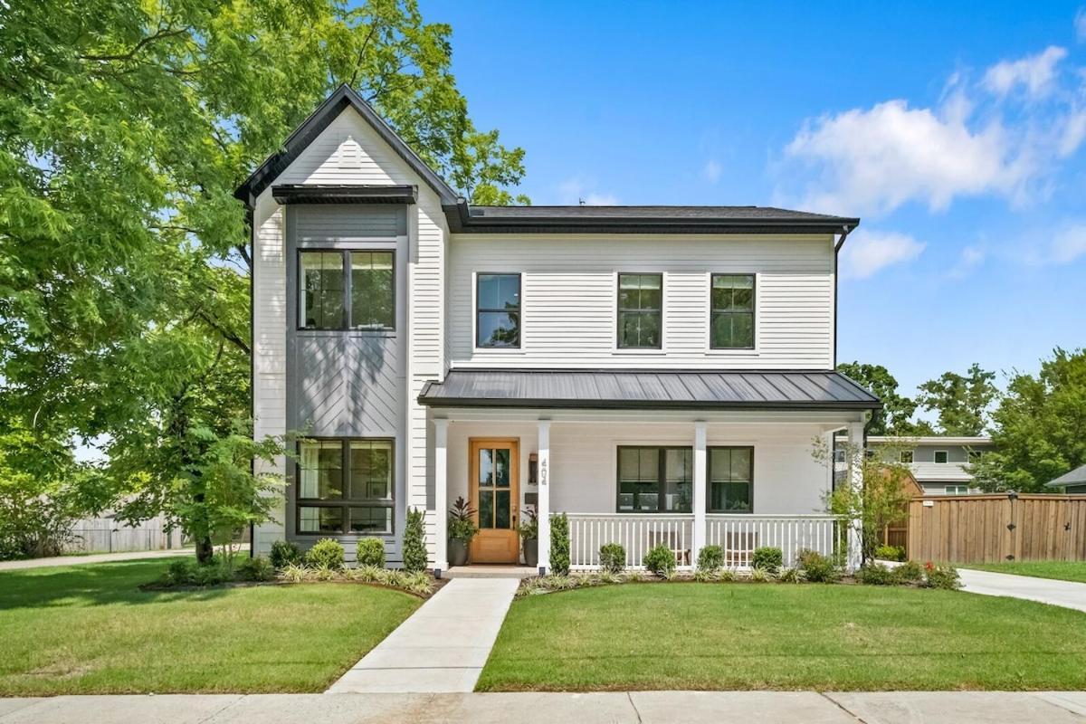 The Weekender House Pool Downtown Holiday home *