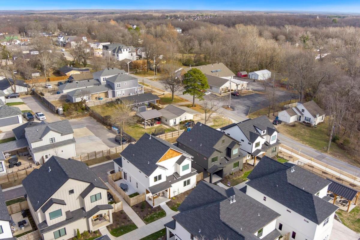 Ozark Oasis Walk To Dt Holiday home
