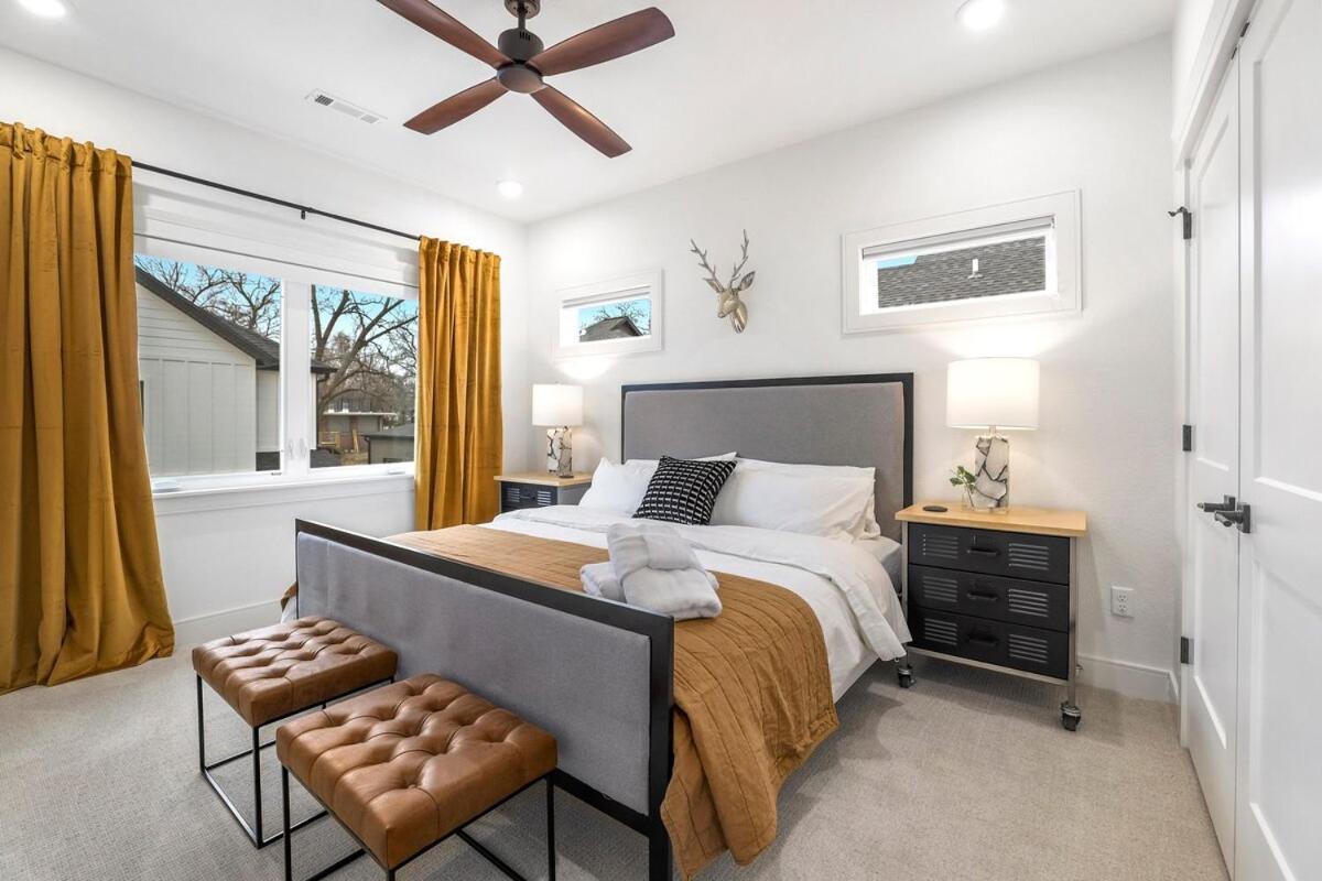 Ozark Oasis Walk To Dt Holiday home *