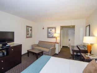 Best Western Plus Castlerock &