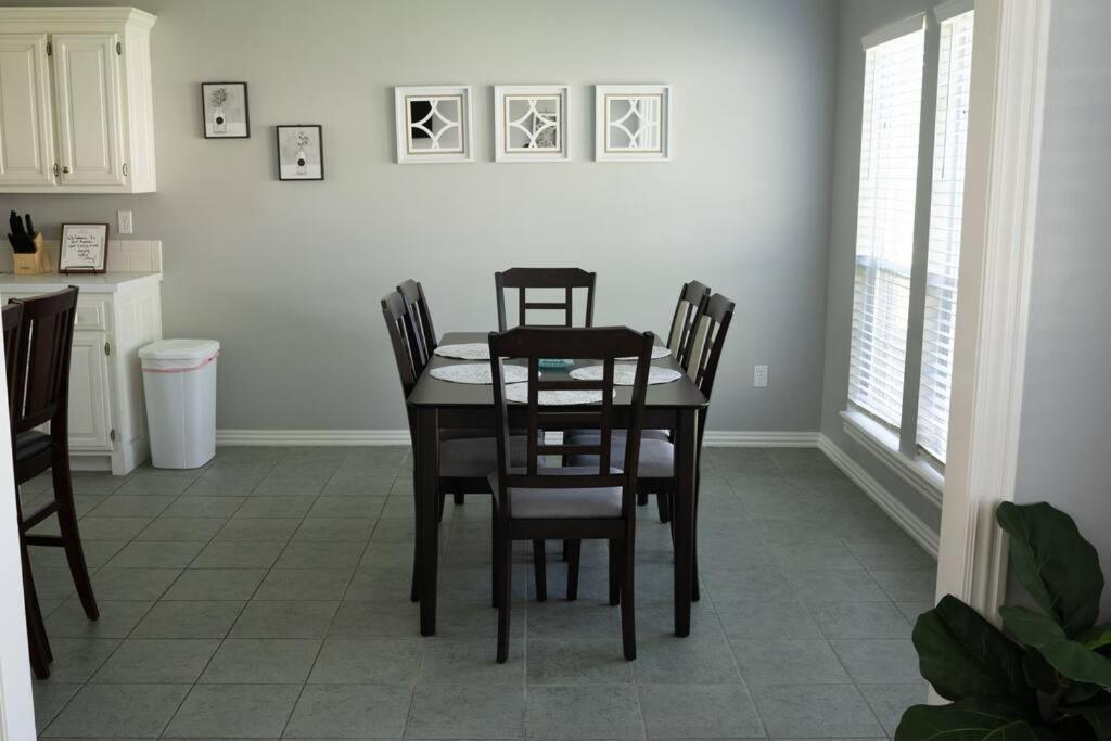 Walking Distance To Coler Mtn Bike - 3br 2ba Holiday home
