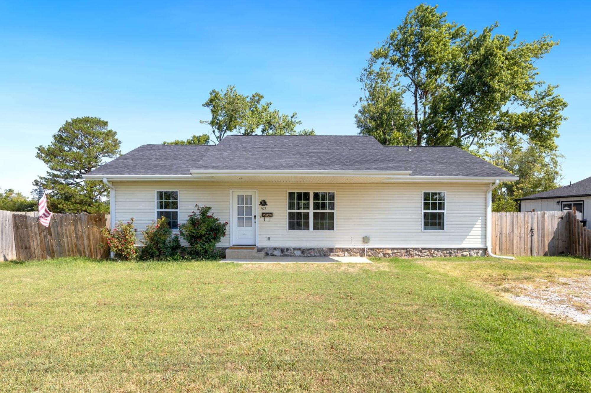 The Dime-1 Mi To Downtown-1 Block To Mtb Trail Holiday home *
