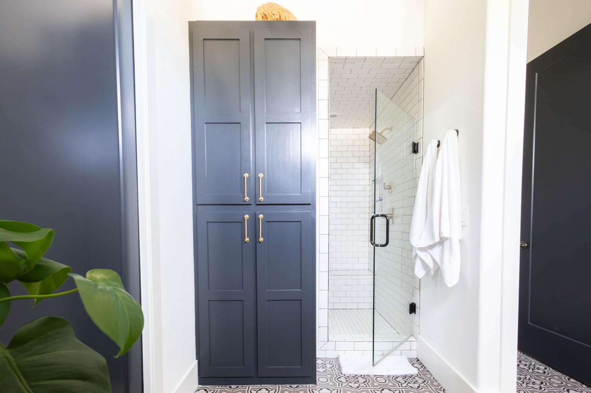 Beryl West - Elegant, Artful, Pet-friendly * Bentonville