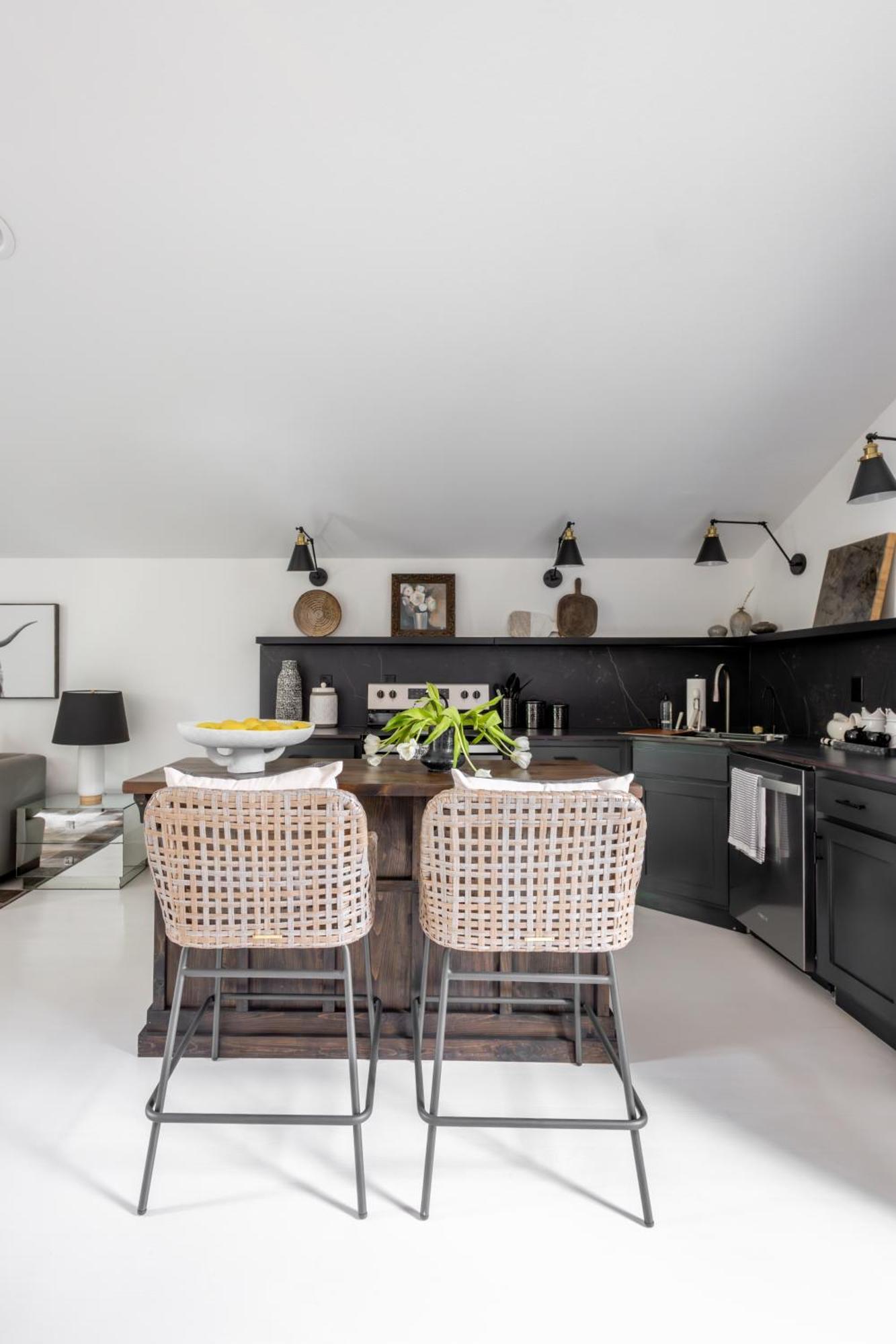 The Loft - Private, Cozy, Pet-friendly Oasis Hotel *
