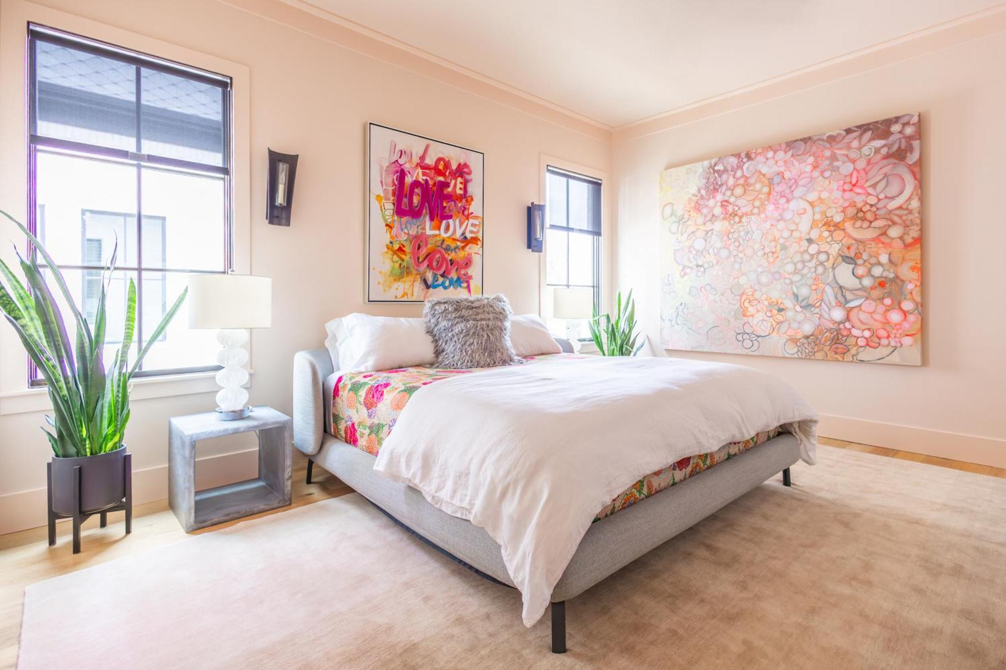 Beryl West - Elegant, Artful, Pet-friendly