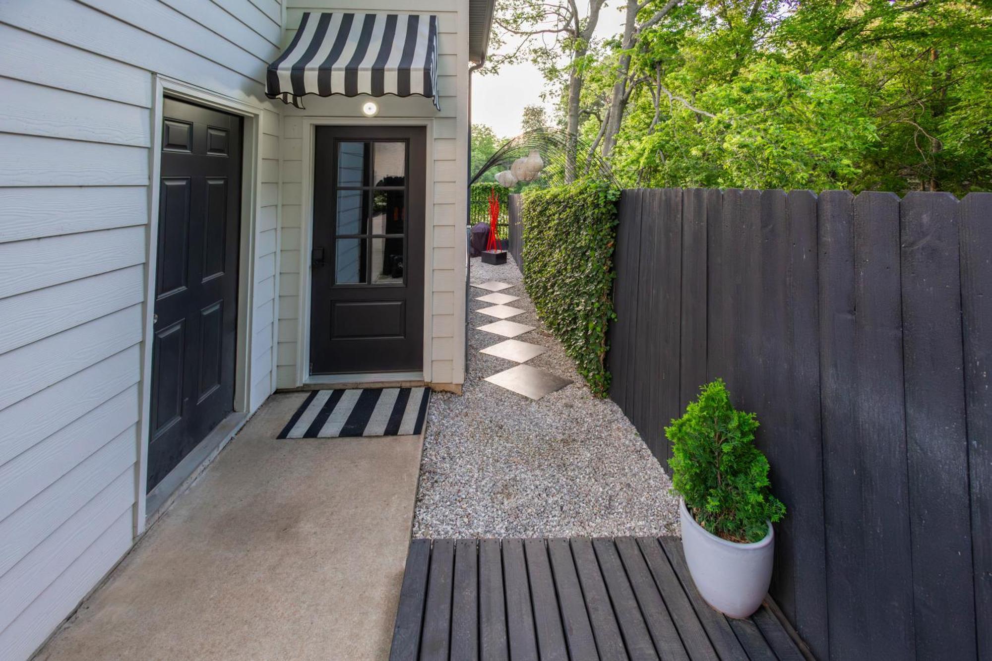 The Loft - Private, Cozy, Pet-friendly Oasis
