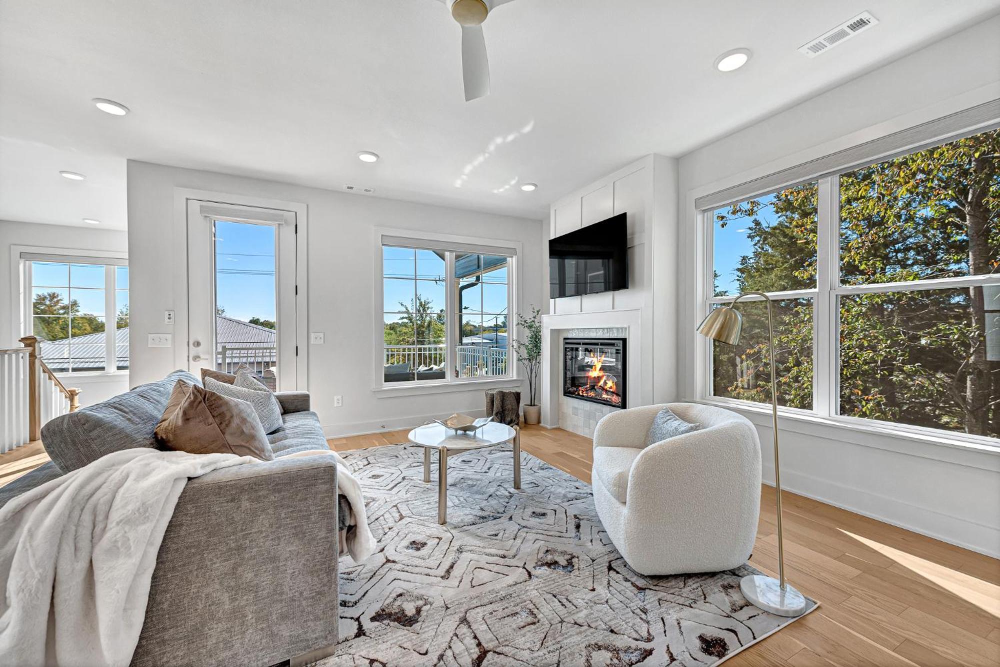 Lux Haus Bentonville, Momentary Views & Bike Trail Holiday home
