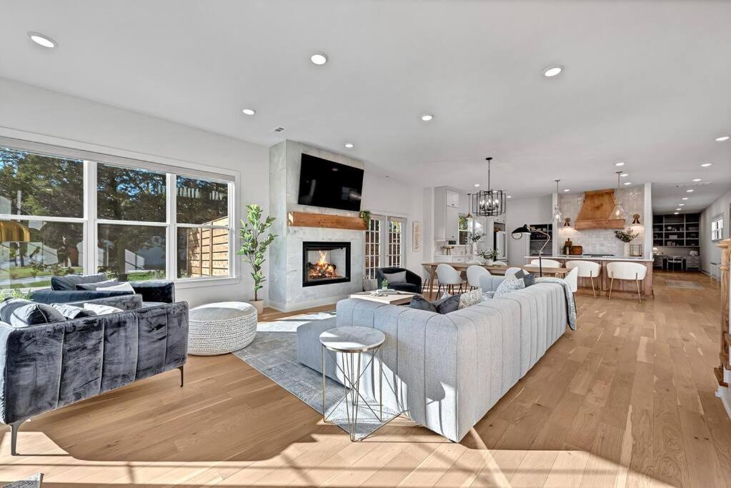 Holiday home Lux Haus Bentonville, Momentary Views & Bike Trail