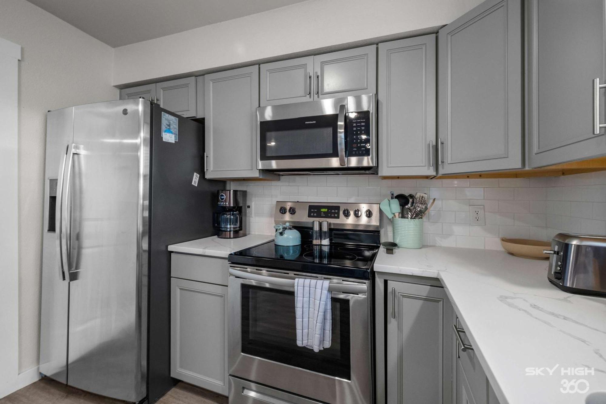 Beth Ln Breakaway Family Home-blocks From Walmart Hq