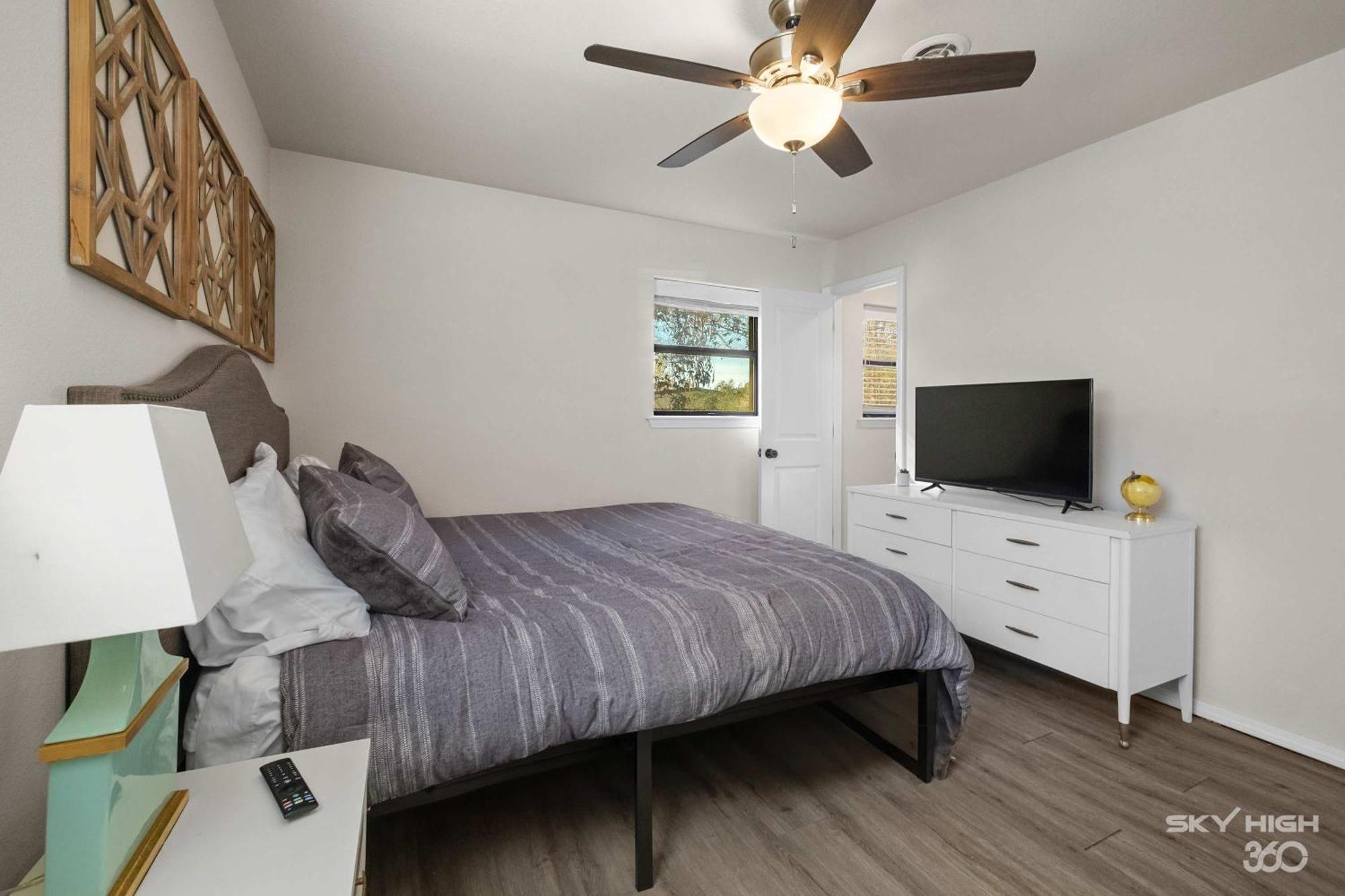 Holiday home Beth Ln Breakaway Family Home-blocks From Walmart Hq