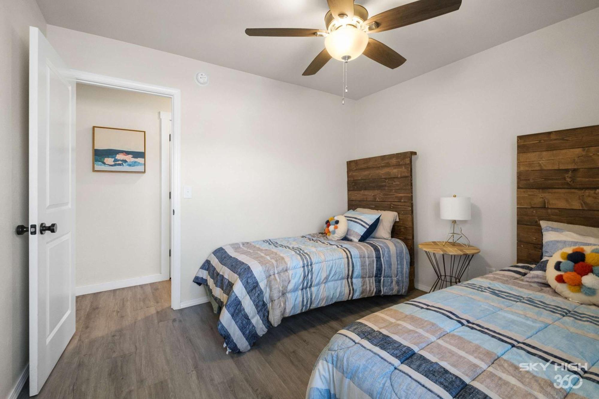 Holiday home Beth Ln Breakaway Family Home-blocks From Walmart Hq *