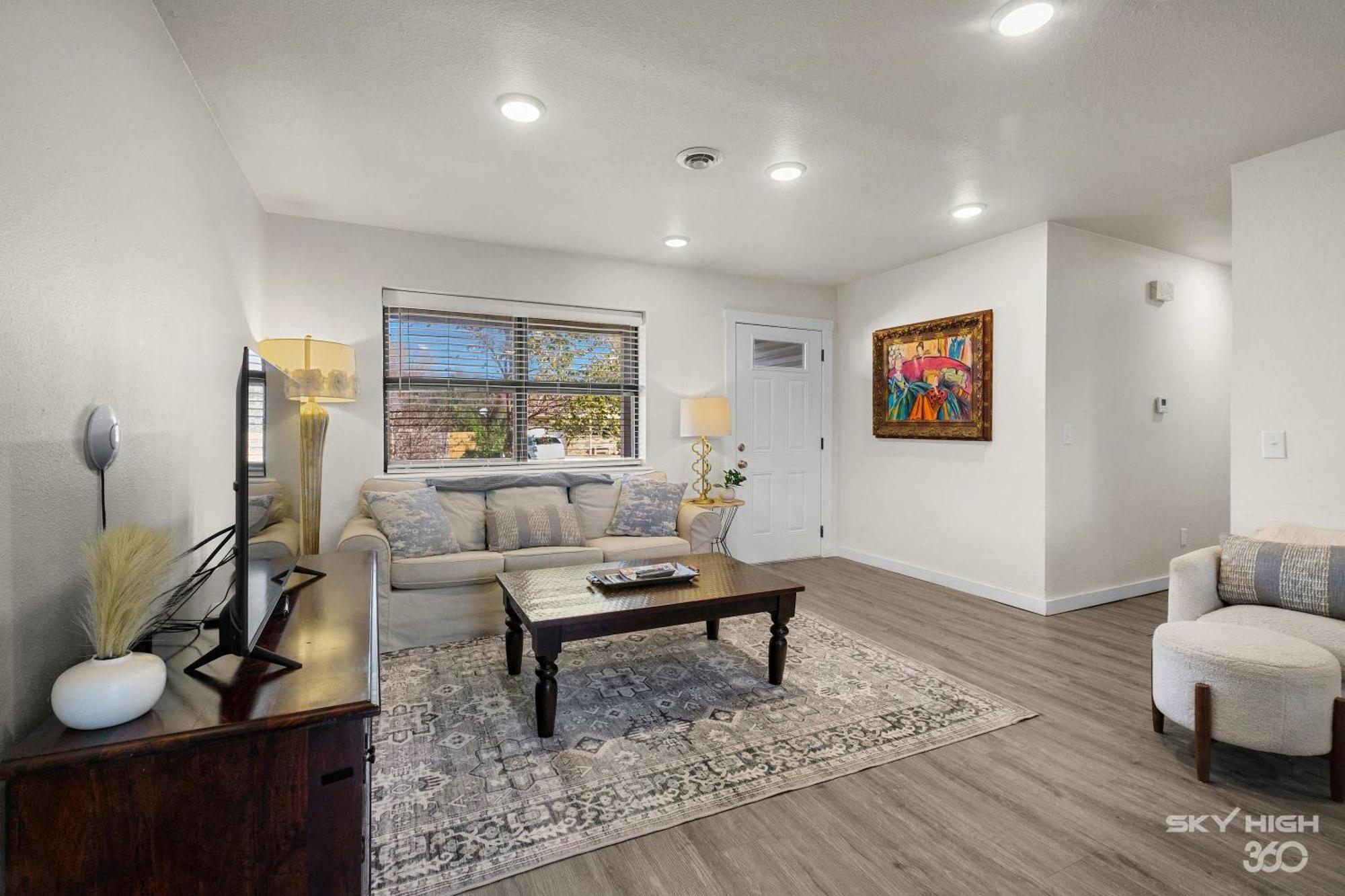 Beth Ln Breakaway Family Home-blocks From Walmart Hq Bentonville