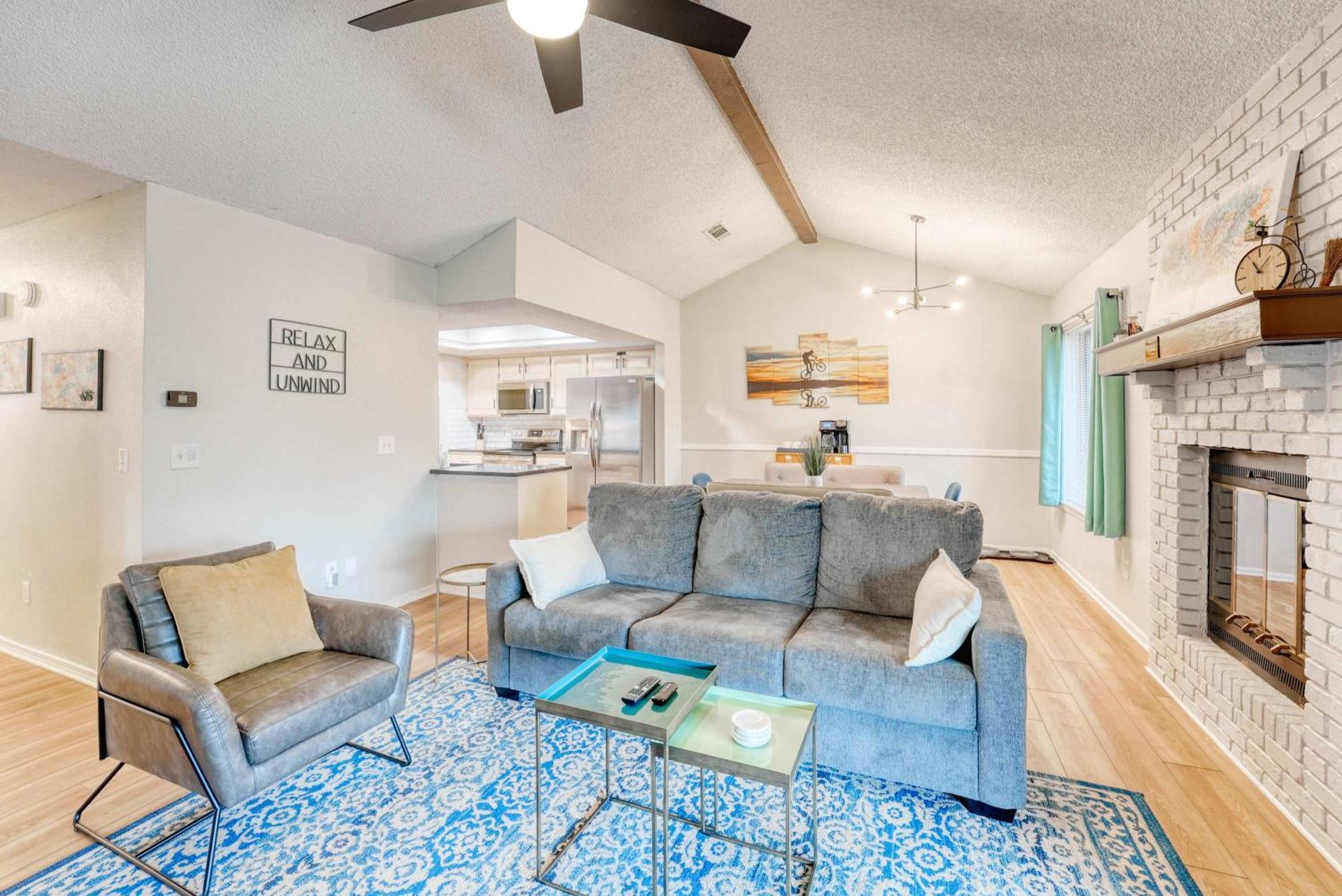 Holiday home Modern Retreat - Sleeps 6 Near Trails Bentonville