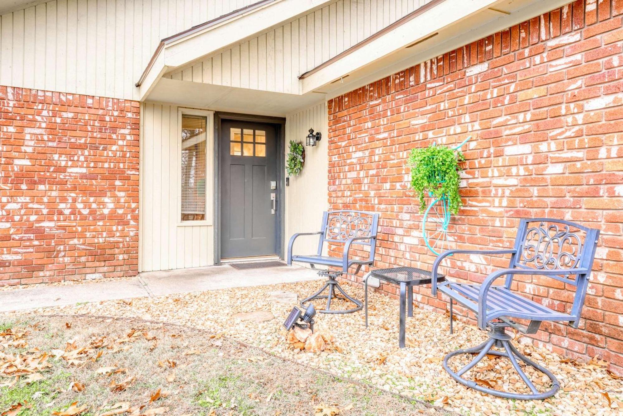 Modern Retreat - Sleeps 6 Near Trails Bentonville