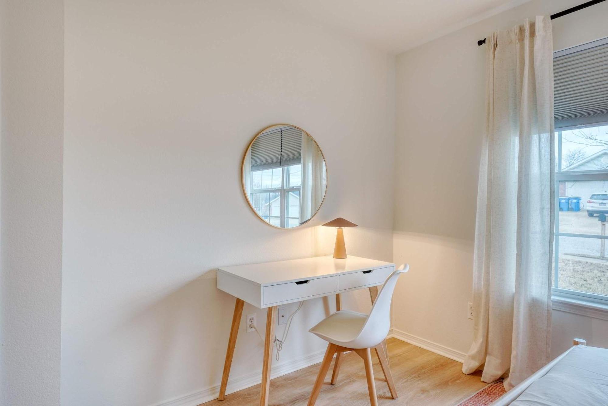 Modern 3br Half Mile To Square Holiday home *