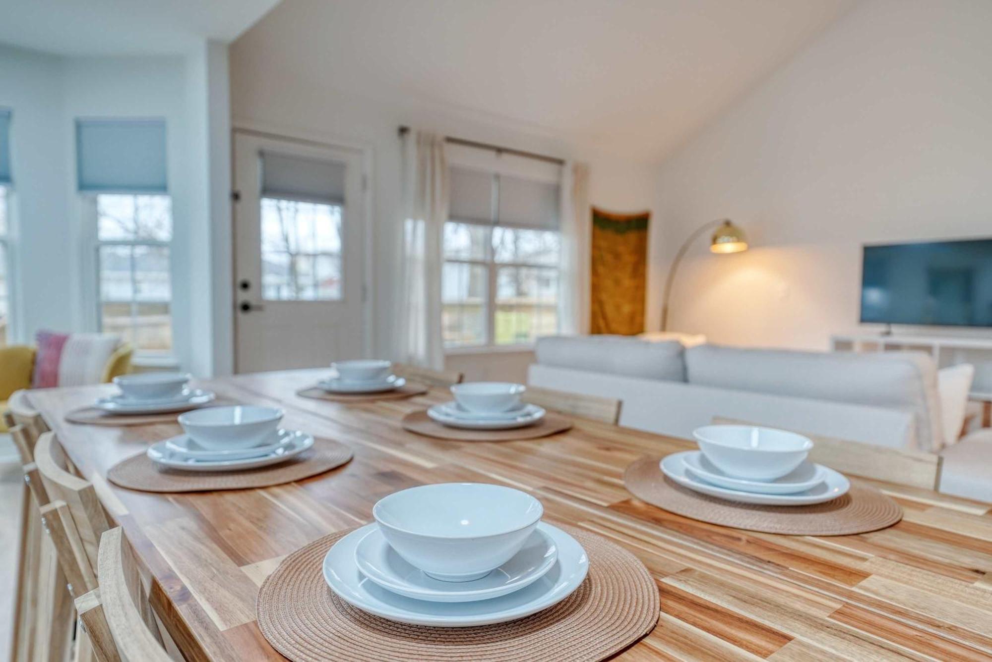 Modern 3br Half Mile To Square