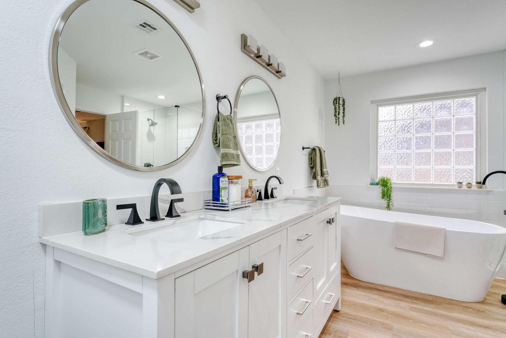 Modern 3br Half Mile To Square * Bentonville