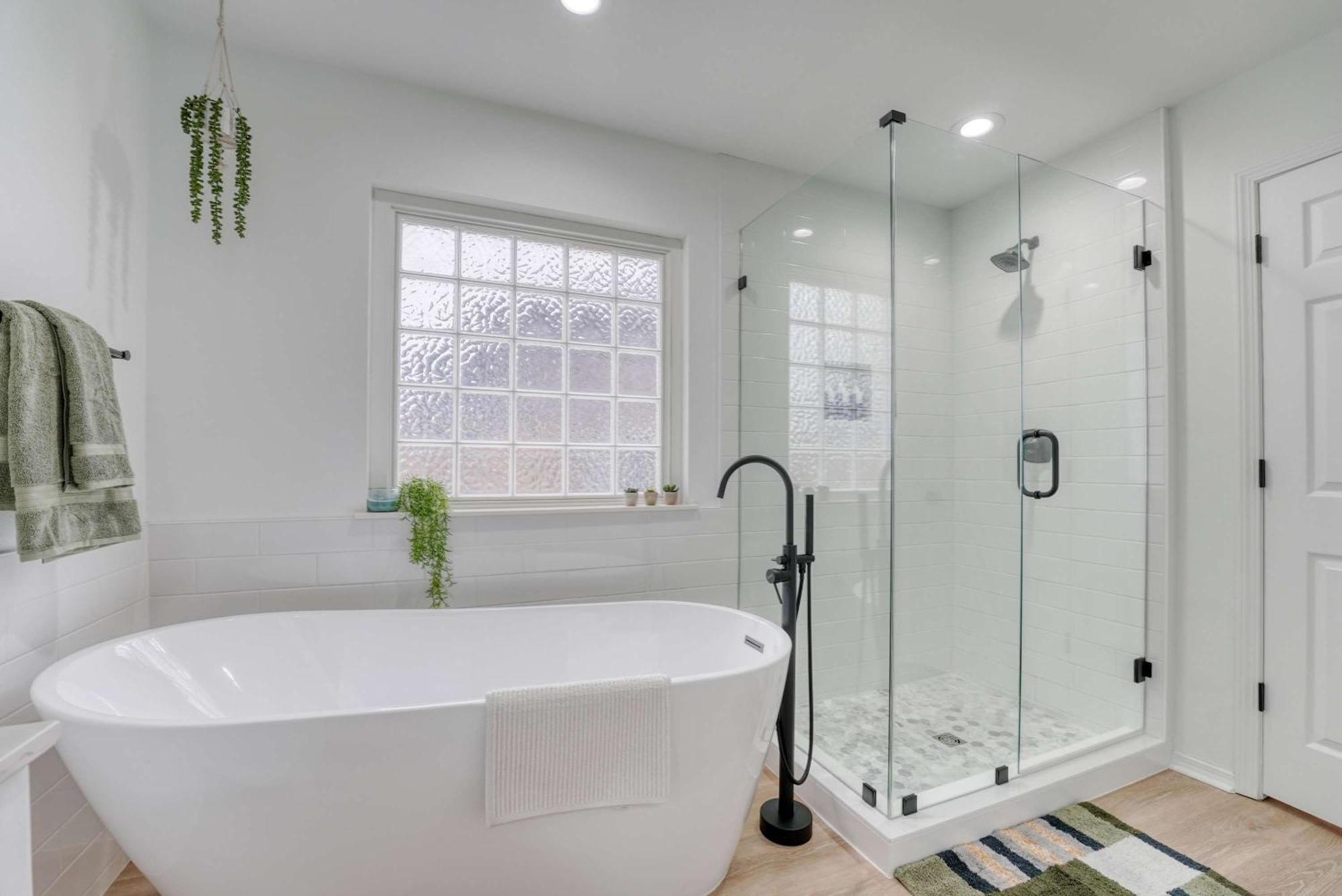 Modern 3br Half Mile To Square