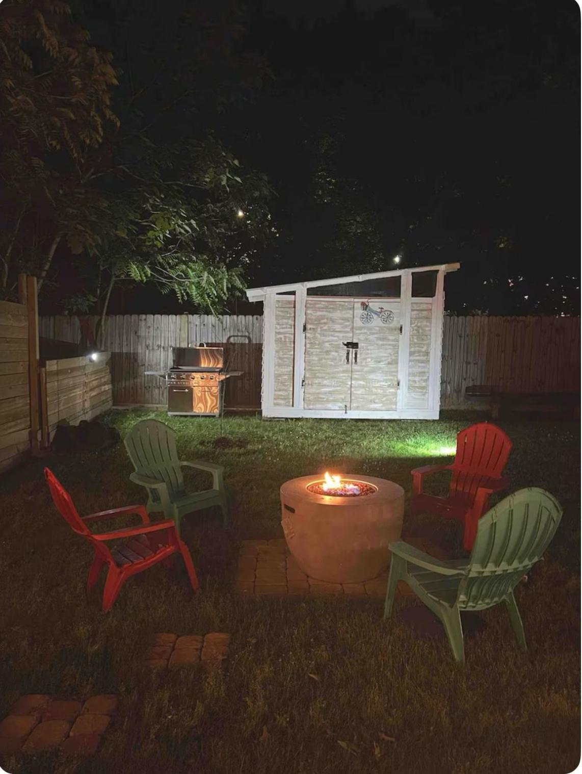 Perfectly Located 2 Bed/2 Full Bathroom/1 Sofa Bed Villa Bentonville