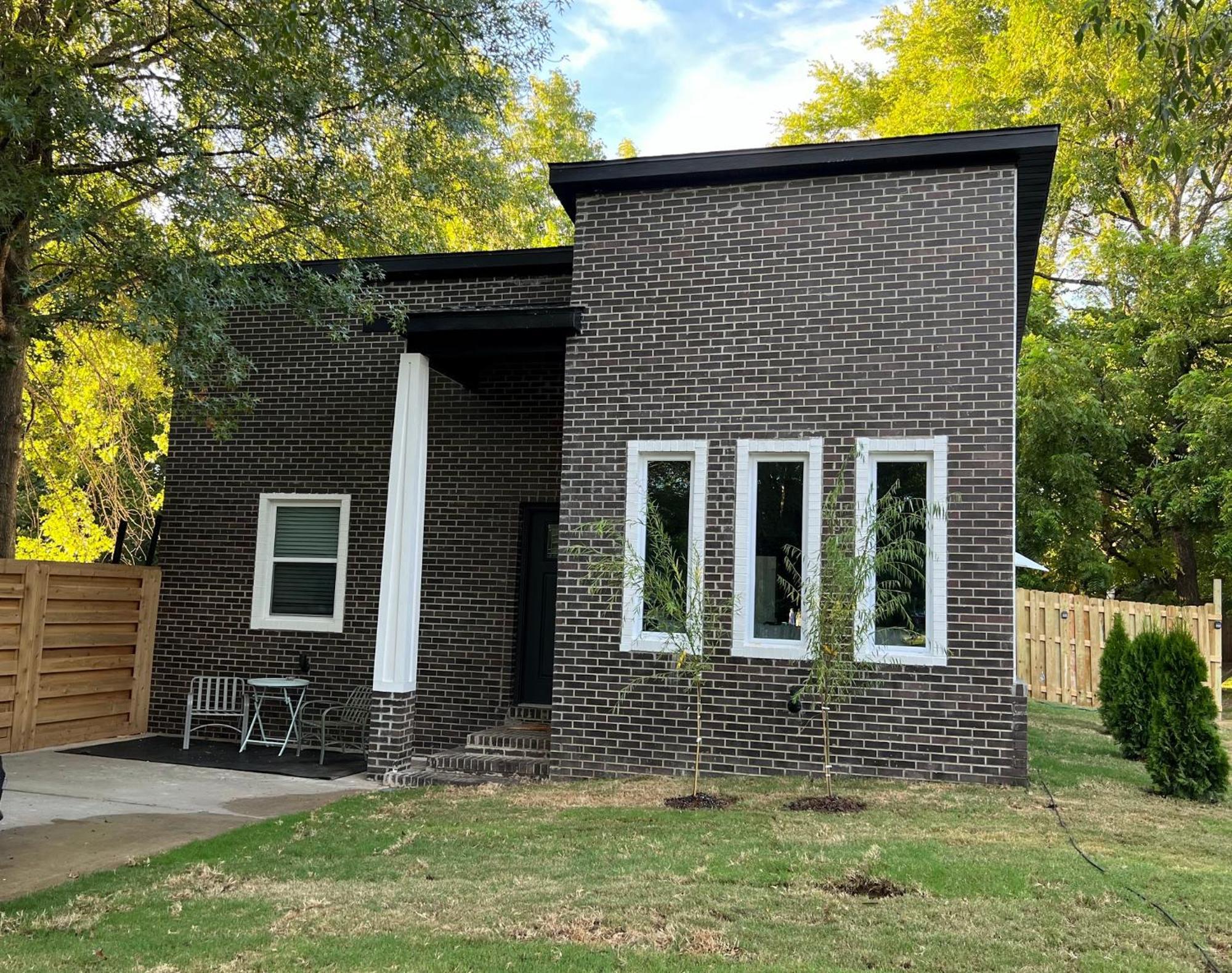Perfectly Located 2 Bed/2 Full Bathroom/1 Sofa Bed * Bentonville
