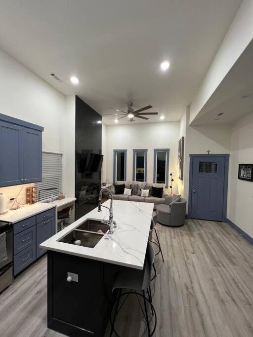 Perfectly Located 2 Bed/2 Full Bathroom/1 Sofa Bed Villa Bentonville