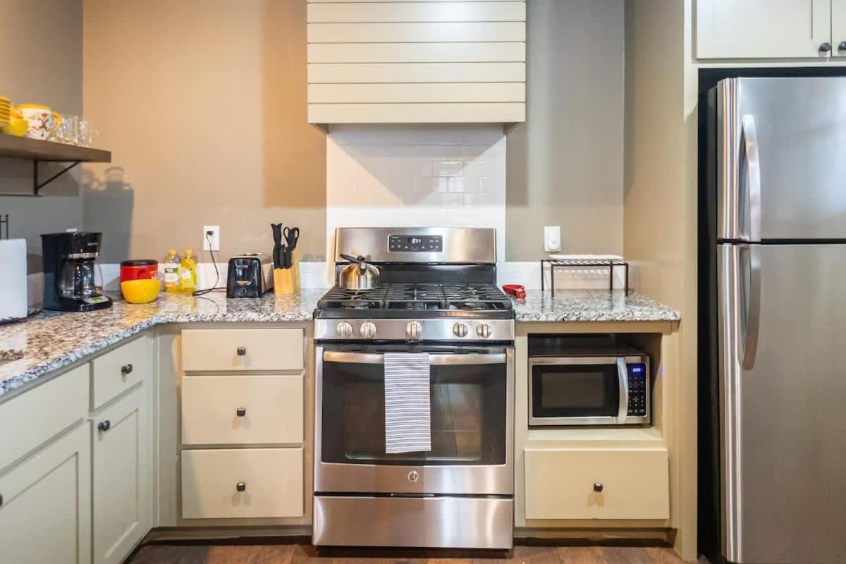 Steps To Square & Trails Apartment
