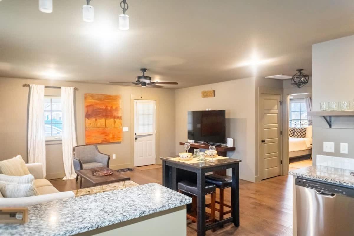 Steps To Square & Trails Apartment Bentonville