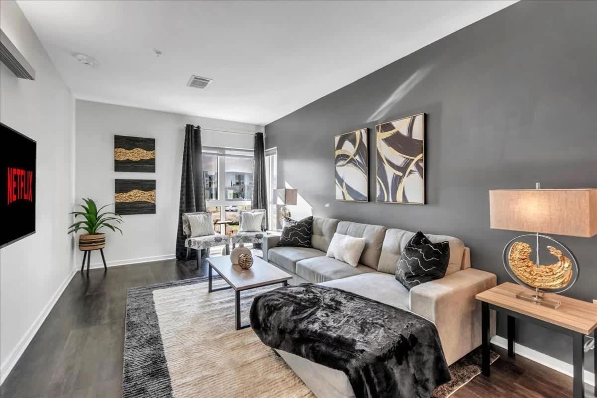 King Bed & Pool Fitness Center By Lcp Collection Apartment