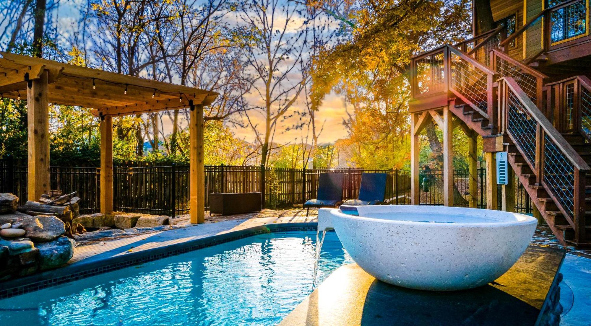 The Tree House In * Bentonville