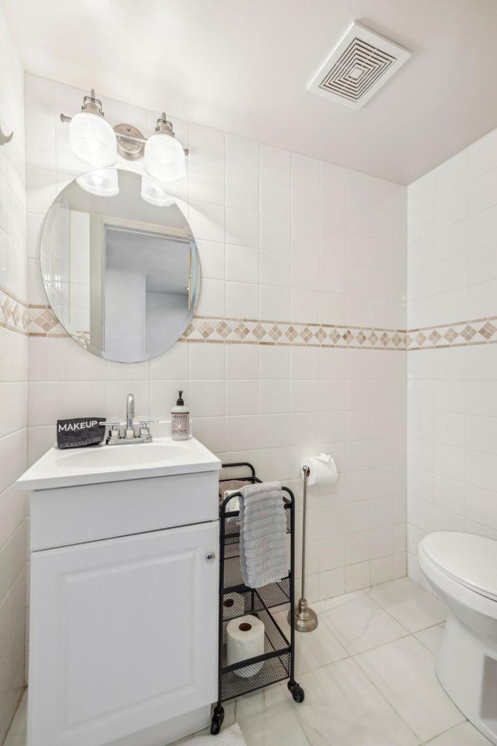 Little Red Roof-1mi To Downtown-along Bike Trail Holiday home